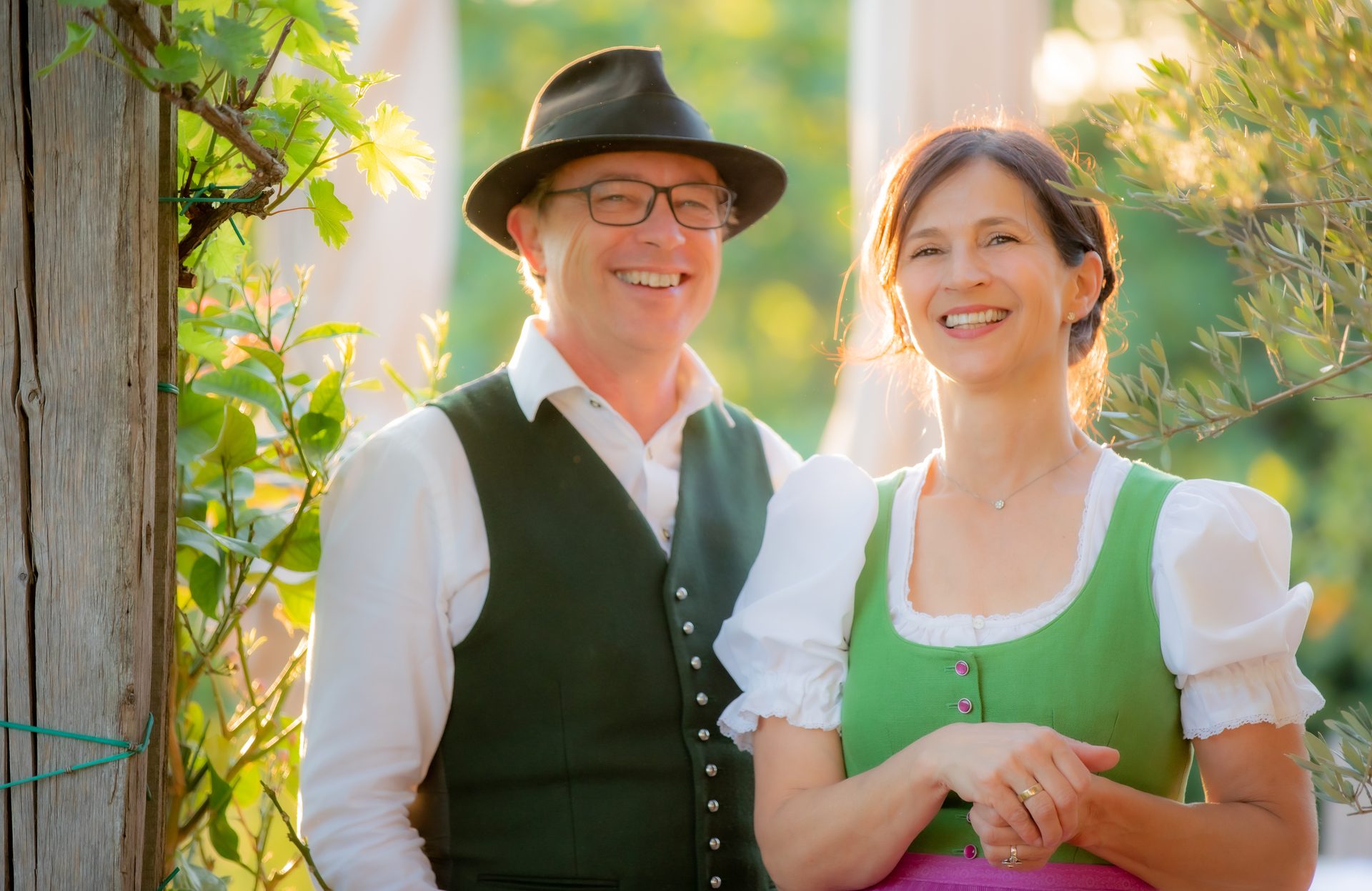 Warmes Portrait von zwei Musikanten